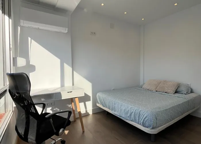 G-rooms *
