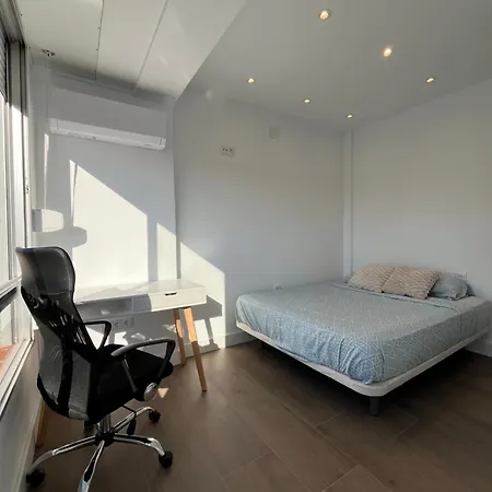 G-rooms *