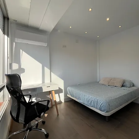 G-rooms ホームステイ
